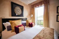 Tayfin Royale Hotel & Restaurant