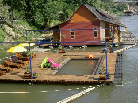 Boutique Raft Resort, River Kwai Отели рядом с достопримечательностью «Sai Yok National Park»