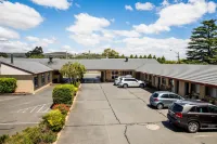 Lilac City Motor Inn & Steakhouse - parking