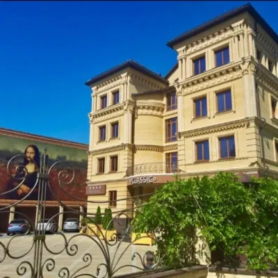 Classic Grand-Hotel Hotels near Ice Palace