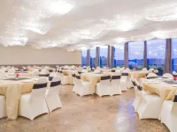 Ramada by Wyndham Angola/Fremont Area