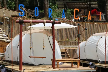 SoraCai Riverside Campsite Отели в г. Pangalengan
