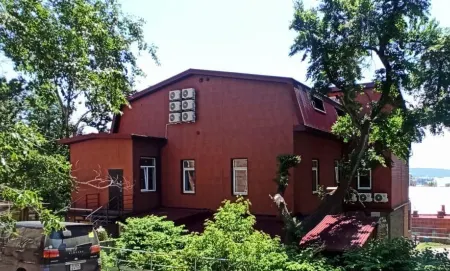 Крыша Отели рядом с достопримечательностью «выстрелка о времени»