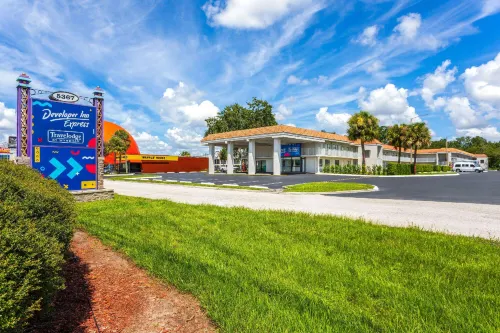 Travelodge by Wyndham Orlando Lake Buena Vista South - 2-Star
