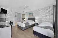 Pacific Paradise Airport Motel