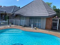 Caledon Overnight Rooms - parking