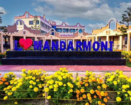 Aqua Marina Drive Inn โรงแรมในมณฑรมุณี