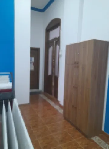 ホワイト シティ ホステル