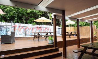 Hoey Moey Backpackers