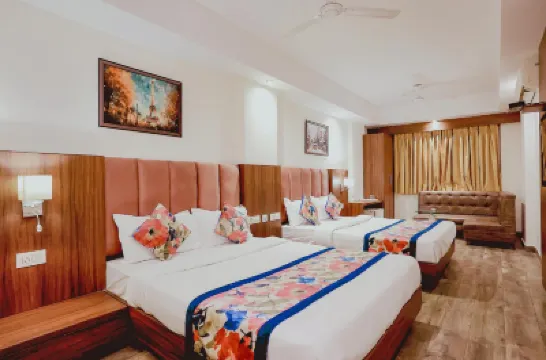 FabHotel The Kailash Dev – Near Azadpur Metro Hotels near North Delhi