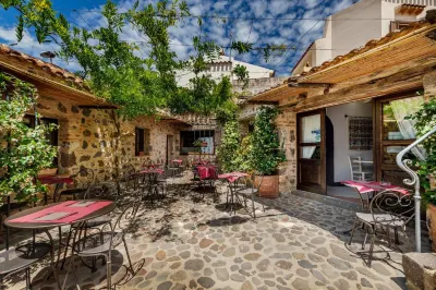 Albergo Diffuso Mannois Hotels in 