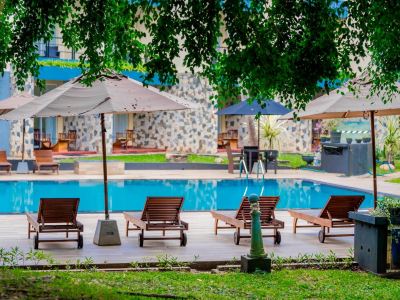 Miridiya Lake Resort