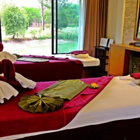 Mae Jo Golf Resort & Spa