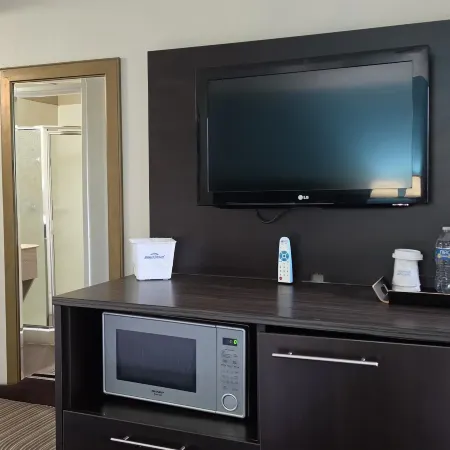 Howard Johnson by Wyndham Odessa TX
