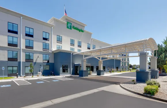 特温福爾斯假日酒店