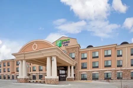 Holiday Inn Express & Suites Hays