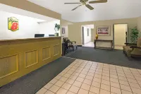 Super 8 by Wyndham Windsor Hotels in Windsor