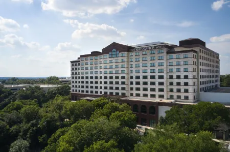 Renaissance Austin Hotel