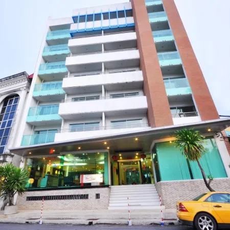 The Great Hotel Hatyai Отели рядом с достопримечательностью «Храм Чы Чанг»