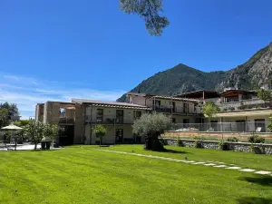 Sibenbras Natural Aparthotel