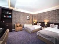 パークウェイ イン ホテル & スパ Monument to Richard Sorge周辺のホテル