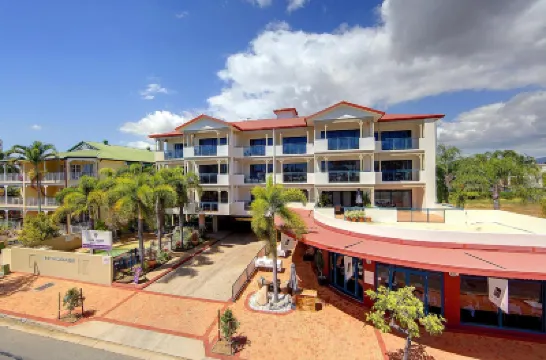Park Regis Anchorage Hotels near Great Barrier Reef Aquarium