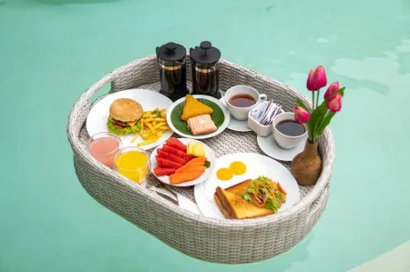 Bohemian Jogja Villas with Private Pool Отели рядом с достопримечательностью «University of Technology Yogyakarta»