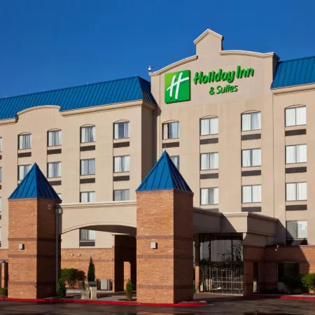 Holiday Inn & Suites COUNCIL BLUFFS-I-29 by IHG Отели рядом с достопримечательностью «Олд Маркет»