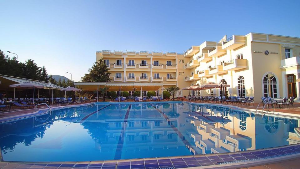 Kouros Hotel