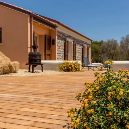Tenuta Petra Bianca