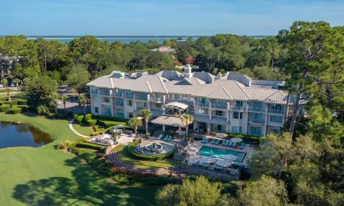 인 앤드 클럽 앳 하버 타운