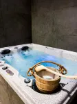 Aparthotel Hornigold "W Zielonej Kamienicy" - Hot Tub