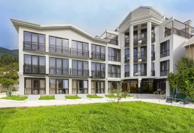 Gega Hotel Отели рядом с достопримечательностью «Железнодорожный вокзал Гагра»