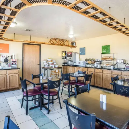 Quality Inn & Suites Fillmore I-15