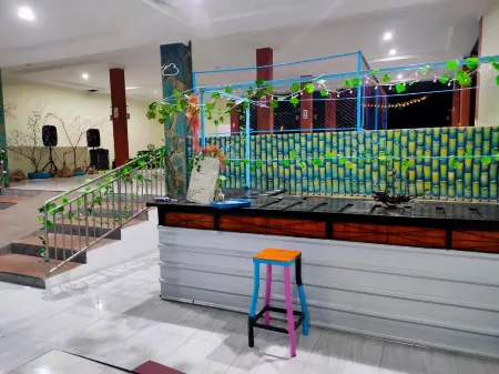 Gadjah Mada Hall Cafe & Penginapan Hostel