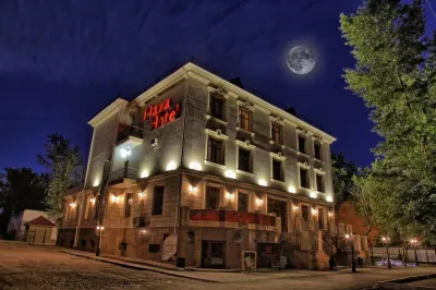 Plaza Hotel Hotels in 