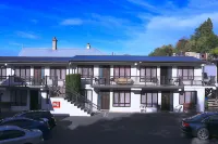755 Regal Court Motel Hotels in 