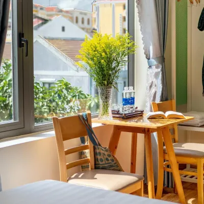 Lavila Homestay Hotels near Cantonese Assembly Hall