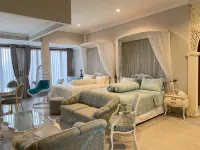 Rumah Stroberi Organic Farm and Lodge - parking