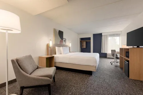 Hampton Inn Columbus-East - parking