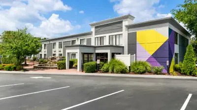 Spark by Hilton Hummelstown Hershey Hotel in zona Nan Gunnett & Co