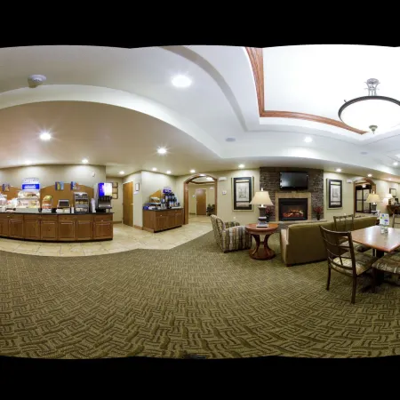 Holiday Inn Express & Suites LEWISBURG by IHG