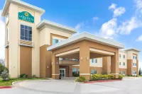 La Quinta Inn & Suites by Wyndham Gonzales TX Hotels in Gonzales County