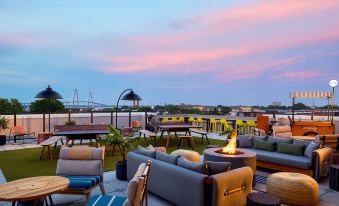 Moxy Charleston Downtown