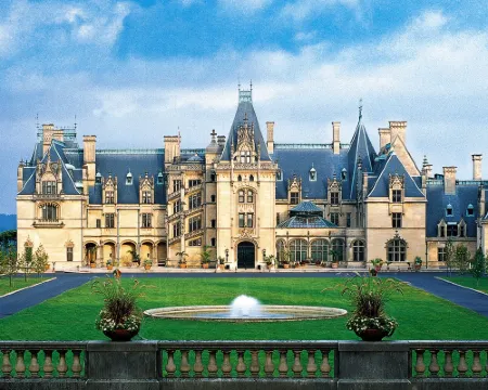 Holiday Inn & Suites ARDEN - ASHEVILLE AIRPORT by IHG Hotels in Fletcher