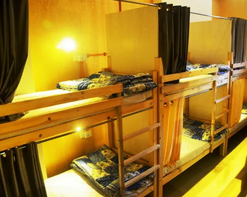 Salaam Namastey Backpackers โรงแรมใกล้หาดอักซา