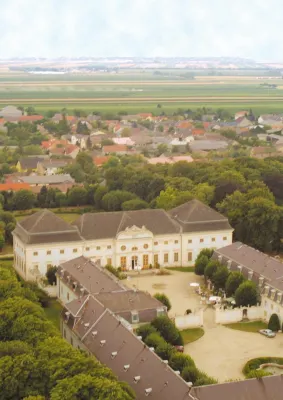 Knappenstockl Hotels near Schloss Halbturn