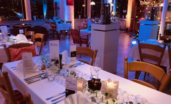 Hotel Cafe Restaurant Loreleyblick - Housity