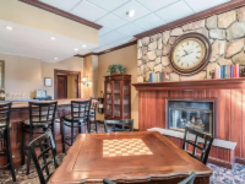 The Marx Hotel - Downtown - University Area Hotels in Oneonta