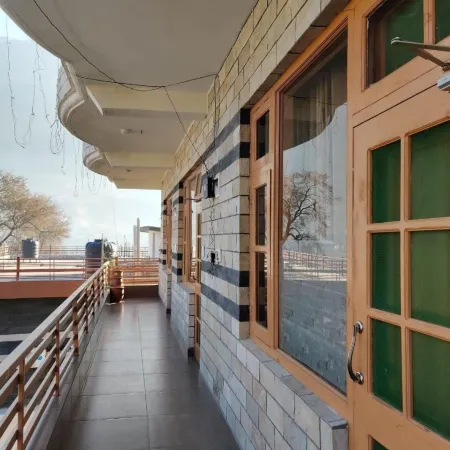 Mathan View Homestay - 3Min Drive to Kullu-Manali Airport